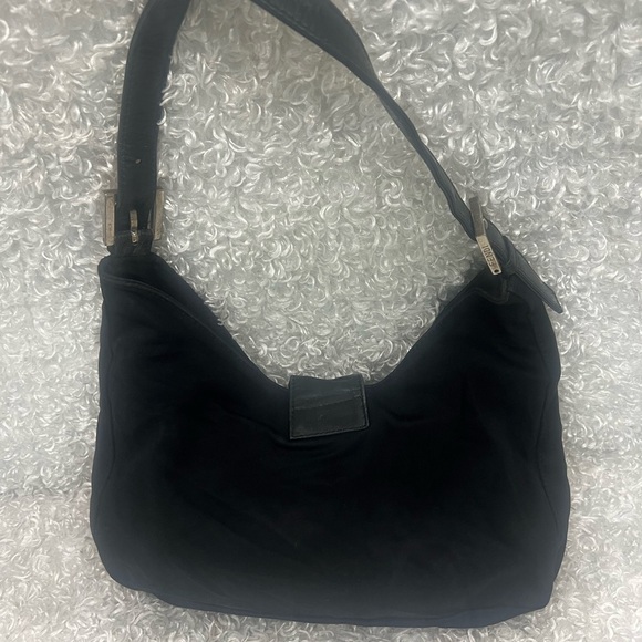 Fendi Mamma Baguette Shoulder Bag - Picture 4 of 15